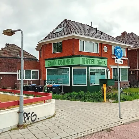 Zaan Corner Отель